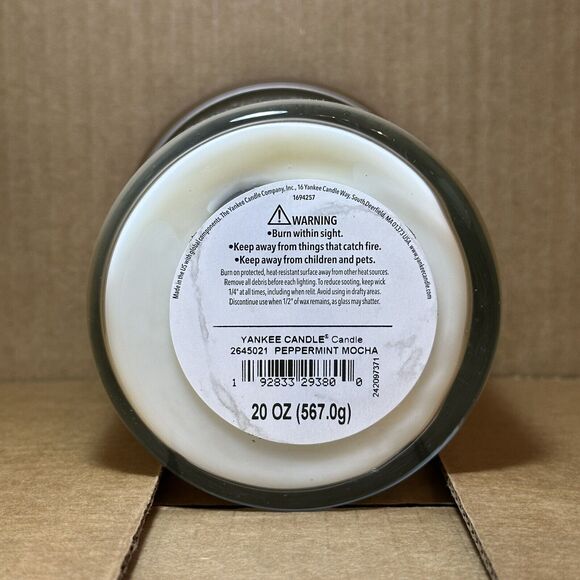 Yankee Candle 20oz Two-Wick Cafe Collection - Peppermint Mocha - Picture 2 of 2